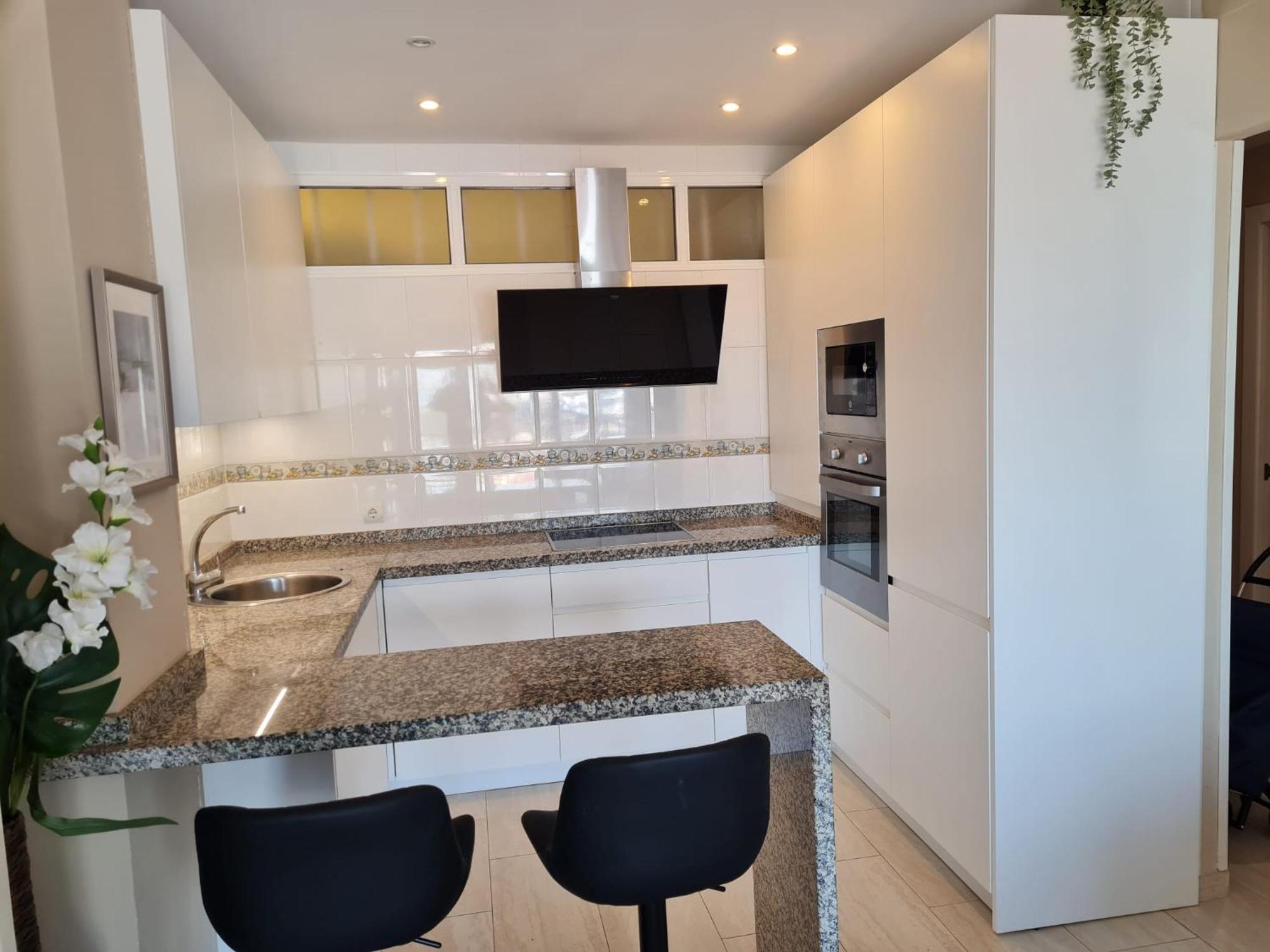 Fuengirola. Bonito Apartamento En Paseo Maritimo. Espectaculares Vistas Al Mar. Primera Linea المظهر الخارجي الصورة