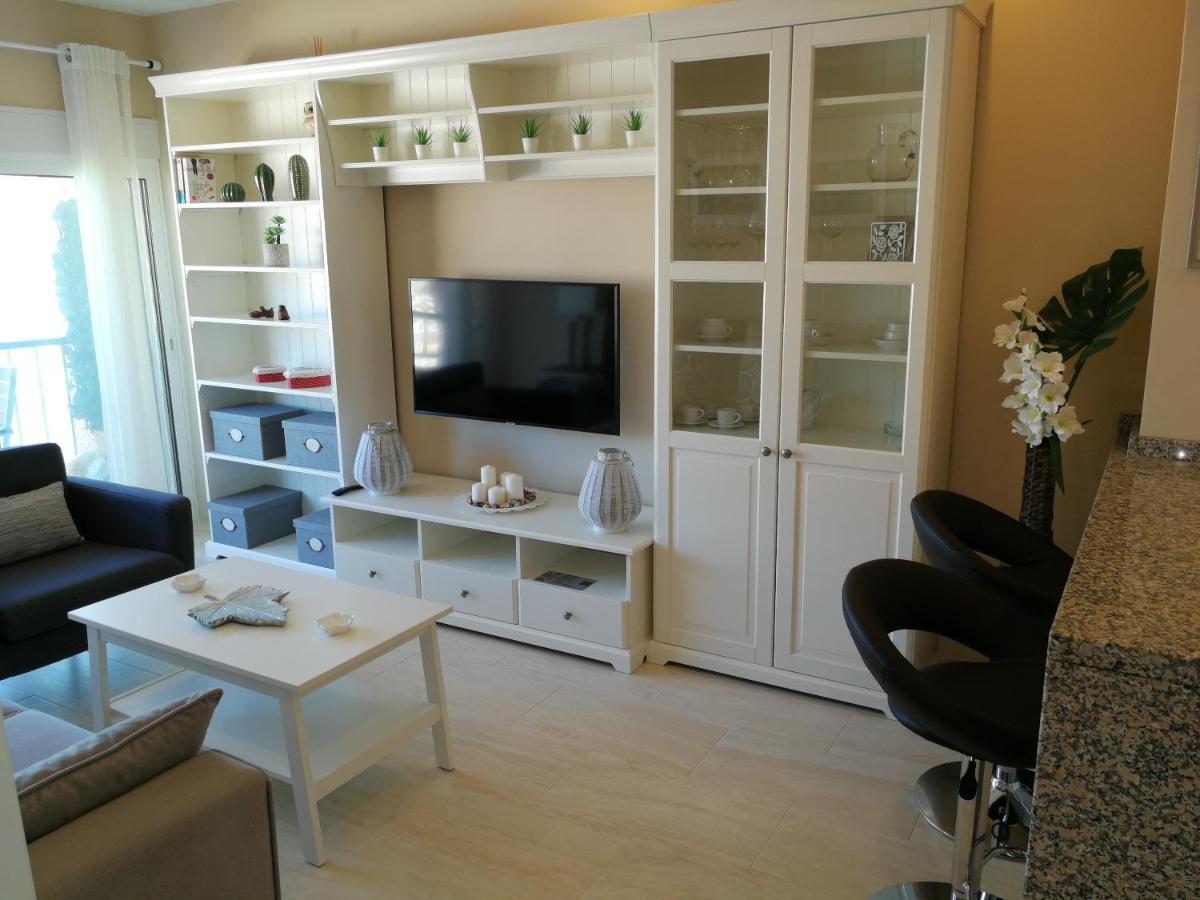 Fuengirola. Bonito Apartamento En Paseo Maritimo. Espectaculares Vistas Al Mar. Primera Linea المظهر الخارجي الصورة